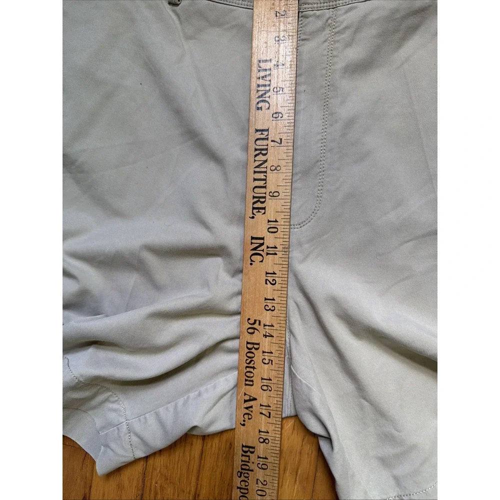 Tommy Bahama Shorts Mens 48R Beige Stretch Chino Cotton Blend Tan Logo EUC